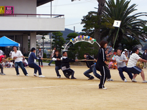 牛窓東小学校校庭